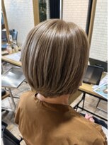アシュレイ(ASHLEY)&nbsp;白髪ぼかし3Dハイライト×ホワイトベージュ