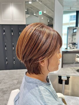 アッシュ 武蔵新城店(Ash) 新城明るい白髪染め白髪ぼかしハイライト 大人ショートボブ