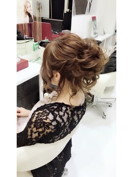 サロン ド リリー(salon de Lily) ゴージャスルーズアップ♪e