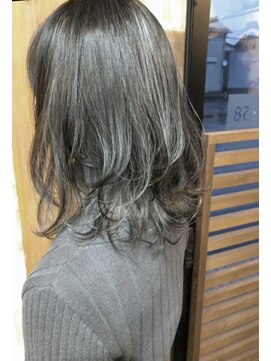 バンビ プライベート サロン(Bambi private salon) グレーヘア馴染ませハイライト*くびれミディアムBambi＊松平愛