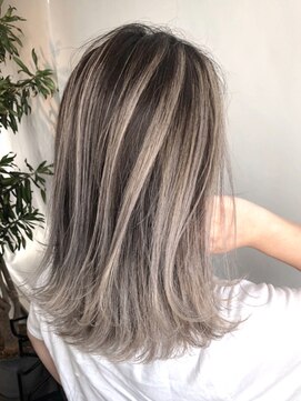 デューヘアー(due hair) コントラストバレイヤージュ
