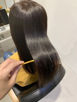 シャルマン 六町(CHARMANT) 美髪オイルストレート☆