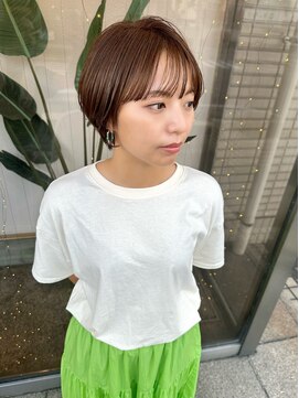 クマ(kuma.) ショートボブ　ピンクベージュ