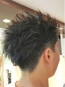 スナッグヘアデザイン(SNUG HAIR DESIGN)の写真/大人男子必見★男性スタイリストが同性目線でBESTなスタイルをご提案！マンツーマン施術が相談しやすくて◎