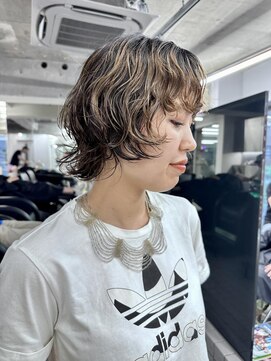 レコ 渋谷(LECO) 緩めブリーチパーマボブウルフ