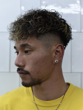 メリケンバーバーショップ フクオカ(MERICAN BARBERSHOP FUK) べリーショートダークアッシュニュアンスパーマ韓国マッシュ