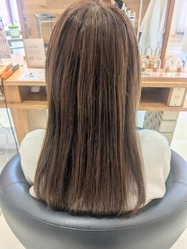 ストーリアエフ カミトザッカ(storia.f kami to zakka) 大人エイジング縮毛矯正