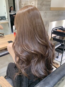 アイヴィ 表参道(IVY) レイヤー　リバース巻き　髪質改善　ベージュ　ミルクティー