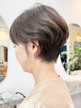 ファチュール(fAture.) ひし形シルエット　大人ショート　ワンサイド　前髪あり40代50代