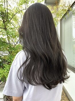 プレマ(Prema)の写真/髪を柔らかく見せるダメージレスな透明感カラーが◎髪質やお悩みに合わせて無理のない施術をご提案します。