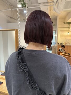 プール(POOL) 切りっぱなしボブ チェリーレッド