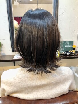エトネ ヘアーサロン 仙台駅前(eTONe hair salon) 20代.30代.前上がり 丸み大人ボブ