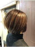 シンプル前下がりグラデーションボブ