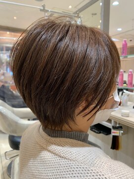 アッシュ 関内店(Ash) ハイトーングレイカラー