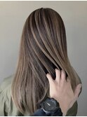 ストレートロングスジ感バレイヤージュ外国人風くすみベージュ