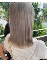 ニテンス(nitens)&nbsp;[ニュアンスカラー]ホワイミルクティーの外はねミディアム