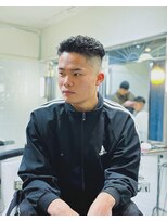 メリケンバーバーショップ フクオカ(MERICAN BARBERSHOP FUK)&nbsp;ハイライトマッシュパーマウルフアッシュブラック