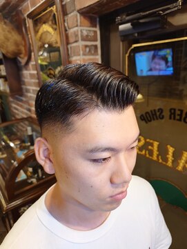 バレス 田町(BALES) [スキンフェード/ツイストスパイラル/田町]