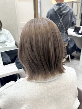 ロンド レア 天神大名店(Lond Le’a) 透明感グレージュタッセルボブ髪質改善トリートメント