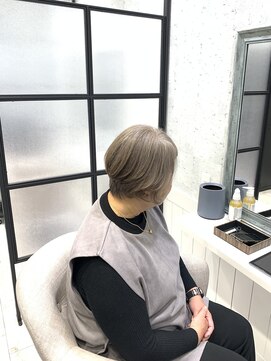 イーズ バイ インス(Yeeee.s by INCE) 白髪ぼかし/白髪改善カラー/ショート/透明感カラー/脱白髪染め