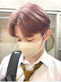 韓国メンズピンクベージュミルクティーカラーセンターパートヘア