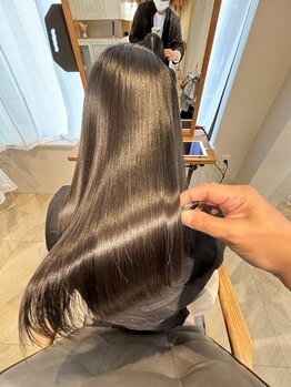 【ずっと触っていたくなるうるツヤ髪】低刺激・ダメージレスで髪に優しくナチュラルなストレートに*[半田]