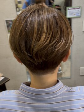 クレメント サロン ブル(Clement Salon Bull) 丸みのあるハンサムショー