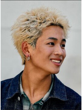 フィフス トウキョウ (fifth TOKYO) スパイキーショートブリーチカラーメンズカットアップバングヘア