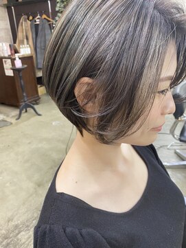 プラグ ヘアーデザイン 大名店(PLUG hair design) ショートボブ　ハイライトカラー