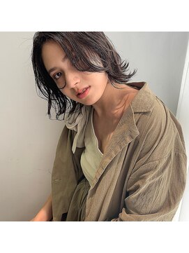 サングース(Sungoose) sungooseエアリーミディショートパーマホワイトアッシュ