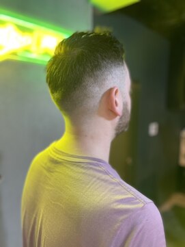 グリーディーフォックス 代々木(Greedy FOX) かき上げヘア/サイドパート/韓国マッシュ/フェードカット/代々木