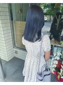 ブルー