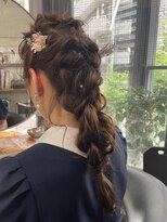 アシェット(assiette)&nbsp;ヘアアレンジ編み下ろしスタイル【安田汐里】