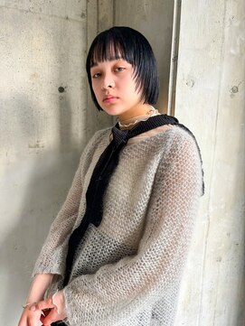 サーリー(SURLY) 10代20代ぱつっとボブ丸みショートイルミナカラー