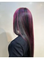 アズール 草加(azule) コントラストハイライト ピンク系 ツヤ髪スタイル