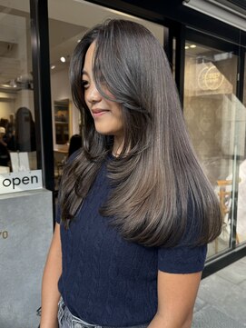 エヌ トーキョー(enu TOKYO) オリーブグレージュ/レイヤーカット/海外スタイル