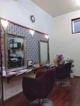 ヘア スタジオ ルーチェ(Hair studio Luce)の写真/完全予約制の大人女性にオススメなマンツーマンプライベートサロン。日常の喧騒から離れる、特別な時間を♪