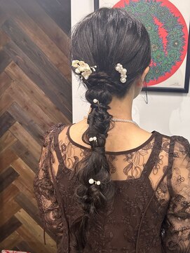 チキータ(chiquita) ヘアアレンジ
