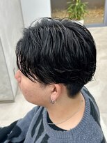 レヴィア(REVIA)&nbsp;メンズカットニュアンスパーマ眉毛カットフェードカット