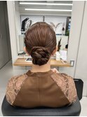 大人可愛いタイトなシニヨンヘア【清板】