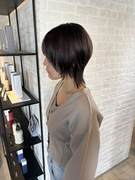 クラン バイ ナチュラル(clan by Natural) 大人女性人気ウルフカット/フェイスフレーミング/シルバーカラー