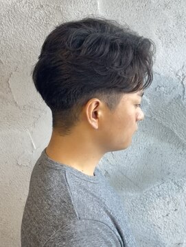 ニアウ 高崎店(Niau) メンズセンターパートニュアンスフェザーパーマ群馬高崎眉毛韓国