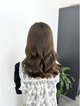 ルヴェルヘアー(Revel hair) オリーブベージュ