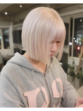 ジーレ(jiire) ホワイトブロンド