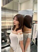 ラル 立川南口(lar)&nbsp;ひし形ミディ_黒髪小顔オリーブグレーココアベージュ