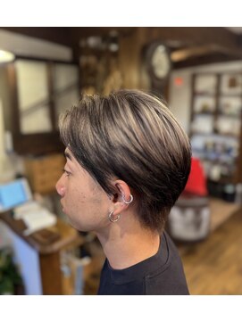 ピクシー(Pixy) ブリーチ+デザインカラー+カット