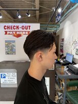 フォーコーナーズカットショップフェイビーズ 名古屋西(FourCornersCutShop favey's)&nbsp;クラシックなパートスタイル センターパート