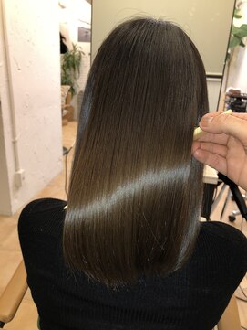 アコンプリッシュ 代官山 恵比寿(accomplish) プラチナミネコラ