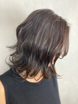 ラトリエ ブロカント 立川北口店(L'atelier BROCANTE)&nbsp;ふわミディ 外ハネボブ ひし形  伸ばしかけ アッシュブラウン