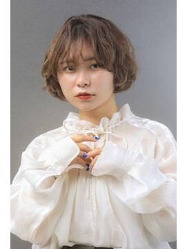 グルー(glue) グラデーション風無造作ミニボブ【二子玉川　glue】